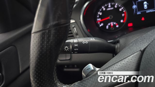 Kia K5 2017 — photo 26