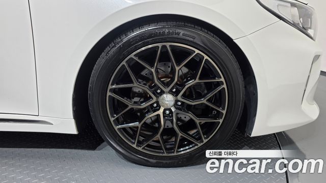 Kia K5 2017 — photo 7