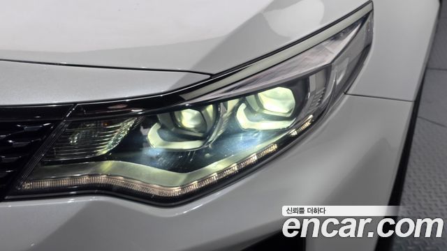 Kia K5 2017 — photo 8