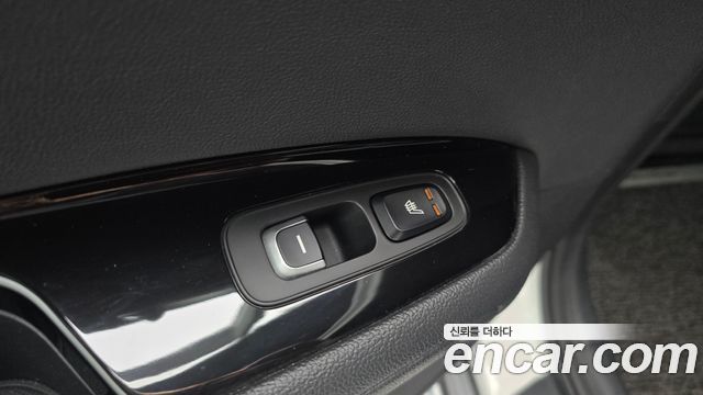 Kia K5 2017 — photo 29