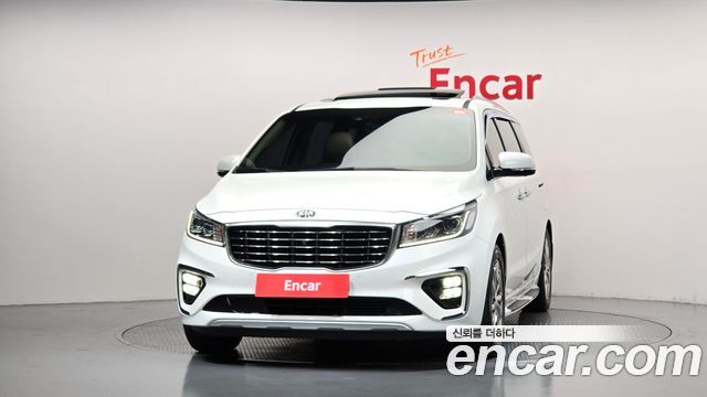 Kia Canival 2019 — photo 2