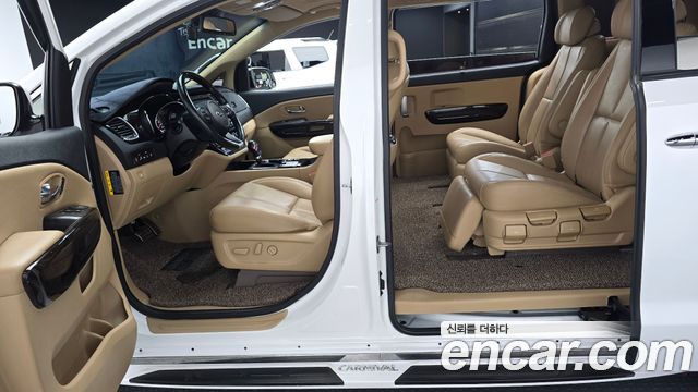 Kia Canival 2019 — photo 10