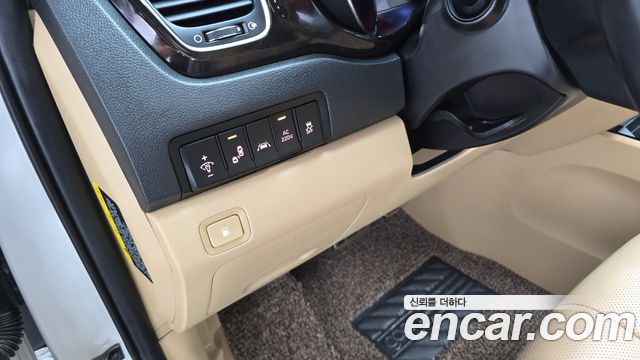 Kia Canival 2019 — photo 15