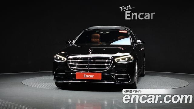 Mercedes-Benz S-Class 2023 — photo 3