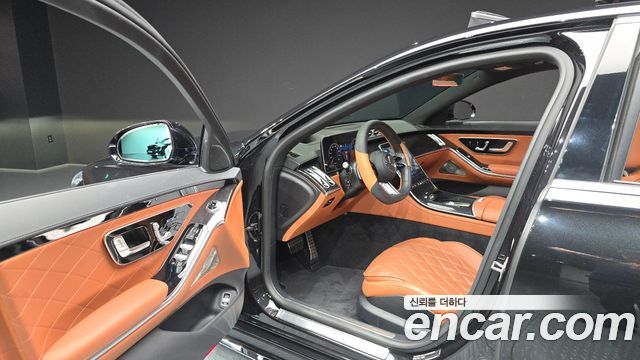 Mercedes-Benz S-Class 2023 — photo 13