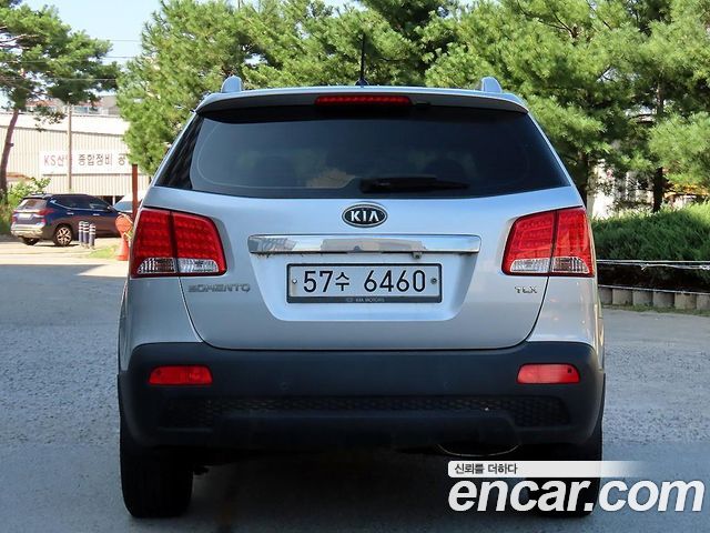 Kia Sorento 2012 — photo 4