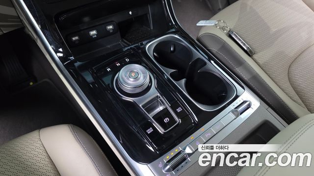 Kia Canival 2023 — photo 12