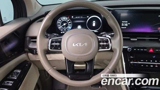 Kia Canival 2023 — photo 18