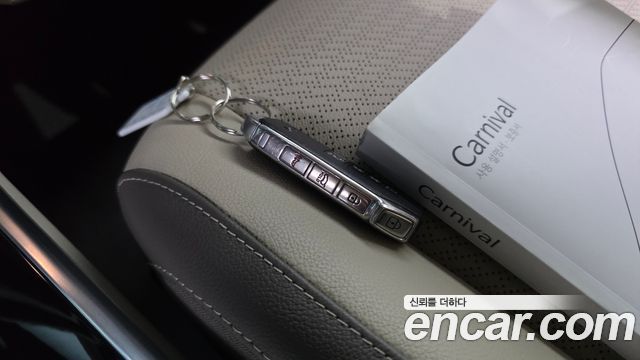 Kia Canival 2023 — photo 21