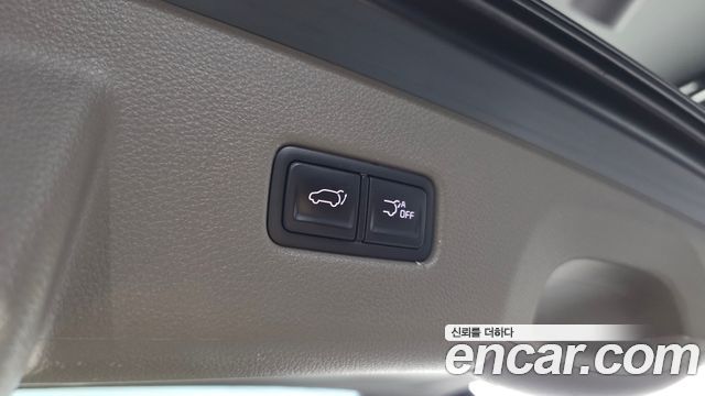 Kia Canival 2023 — photo 24