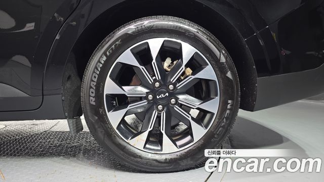 Kia Canival 2023 — photo 7