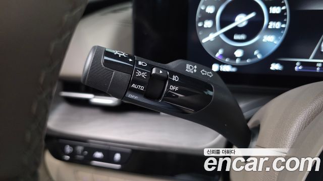 Kia Canival 2023 — photo 31