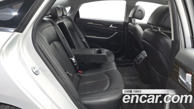 Hyundai Sonata 2016 — photo 18