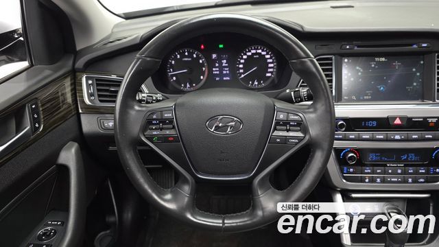 Hyundai Sonata 2016 — photo 19