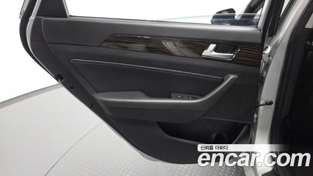 Hyundai Sonata 2016 — photo 15