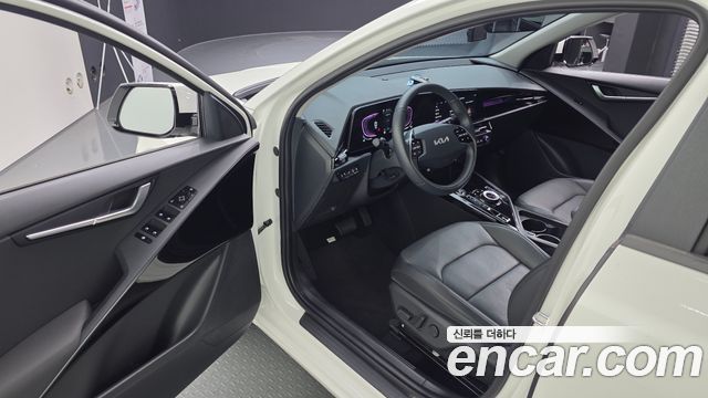 Kia Niro 2025 — photo 10
