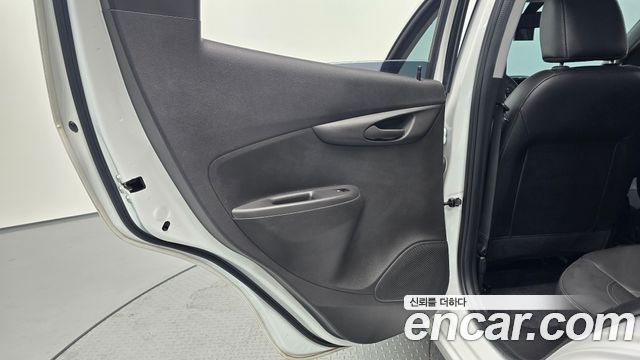 Chevrolet Korea Spark 2022 — photo 15