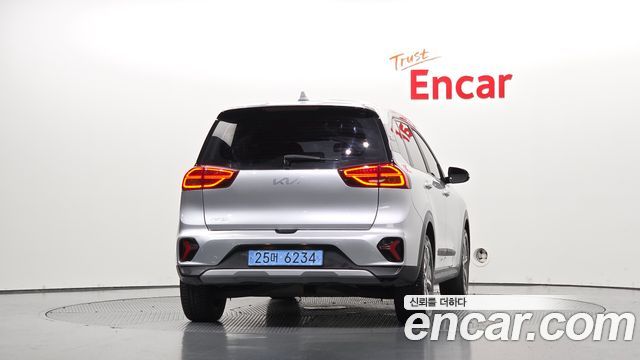 Kia Niro 2023 — photo 4