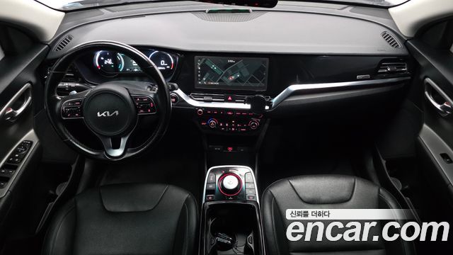 Kia Niro 2023 — photo 10