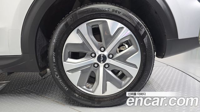 Kia Niro 2023 — photo 7