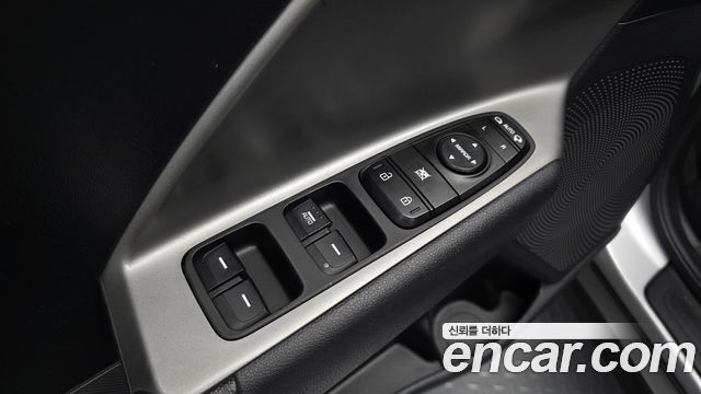 Kia Niro 2023 — photo 28
