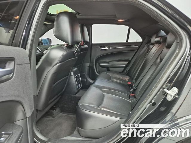 Chrysler 300C 2014 — photo 12