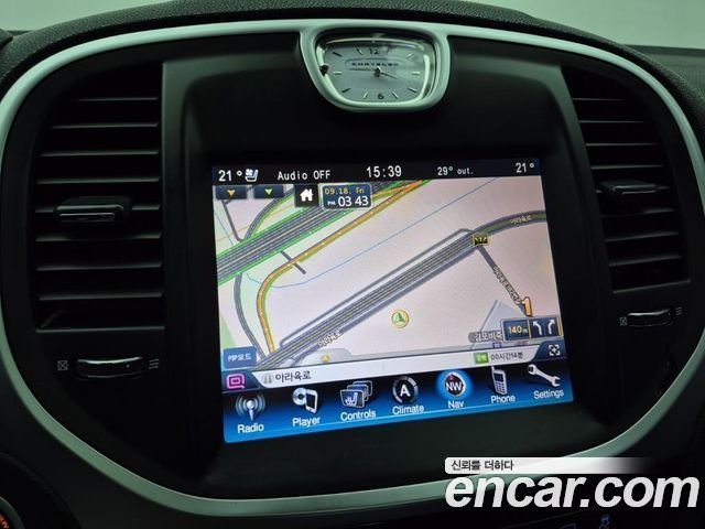 Chrysler 300C 2014 — photo 14