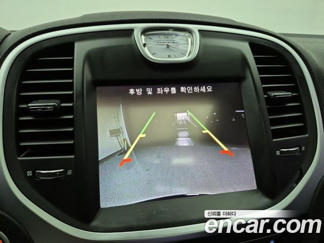 Chrysler 300C 2014 — photo 15