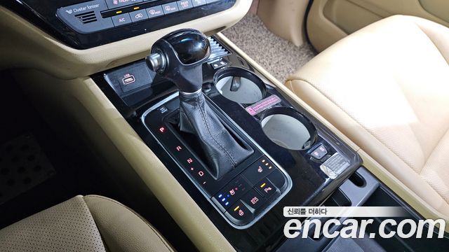 Kia Canival 2015 — photo 9