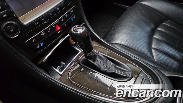 Mercedes-Benz CLS-Class 2006 — photo 9
