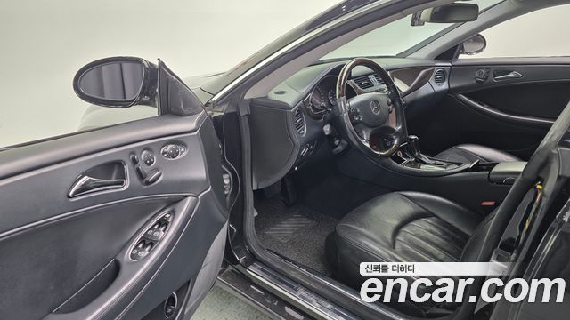 Mercedes-Benz CLS-Class 2006 — photo 12