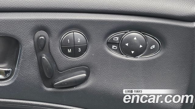 Mercedes-Benz CLS-Class 2006 — photo 13