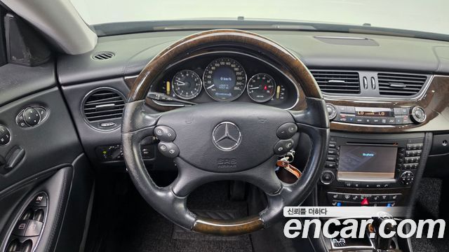 Mercedes-Benz CLS-Class 2006 — photo 15