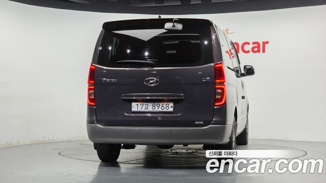 Hyundai Starex 2019 — photo 4