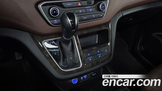 Hyundai Starex 2019 — photo 9