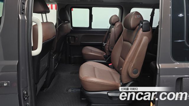 Hyundai Starex 2019 — photo 12