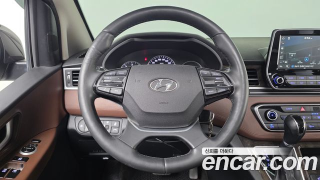 Hyundai Starex 2019 — photo 13