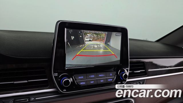 Hyundai Starex 2019 — photo 15