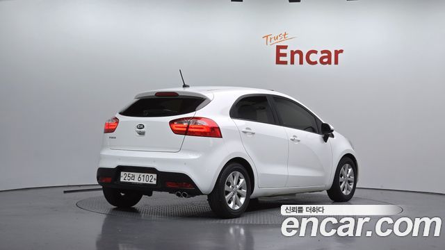 Kia pride 2014 — photo 2