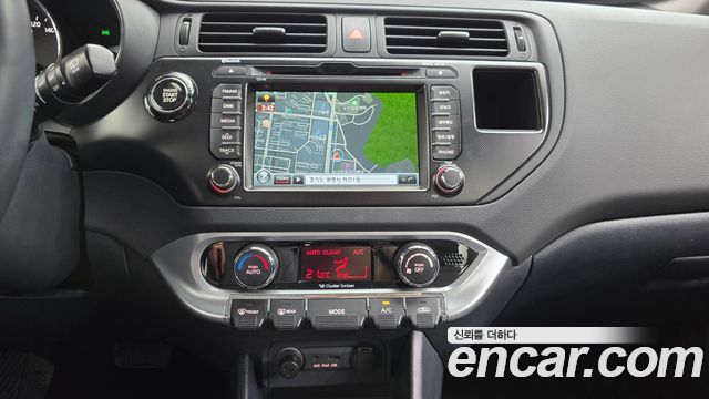 Kia pride 2014 — photo 12