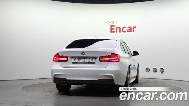 BMW 3-Series 2018 — photo 4