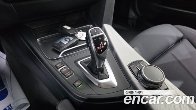 BMW 3-Series 2018 — photo 12