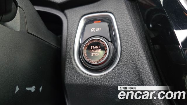 BMW 3-Series 2018 — photo 29
