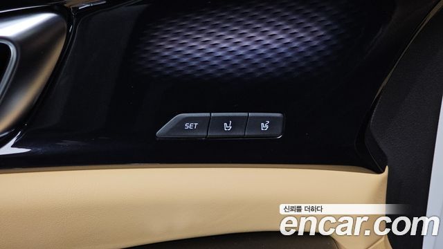 Kia Canival 2021 — photo 26