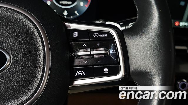 Kia Canival 2021 — photo 30