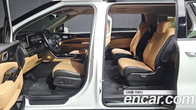 Kia Canival 2021 — photo 35