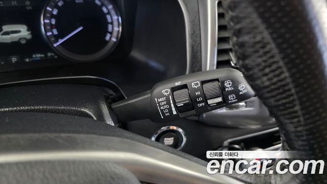KG Mobility Rexton 2019 — photo 30