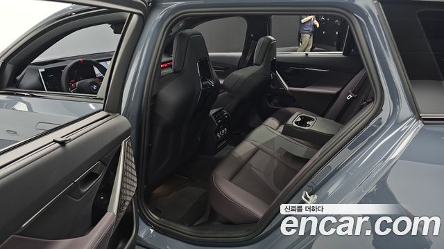 BMW M5 2026 — photo 18