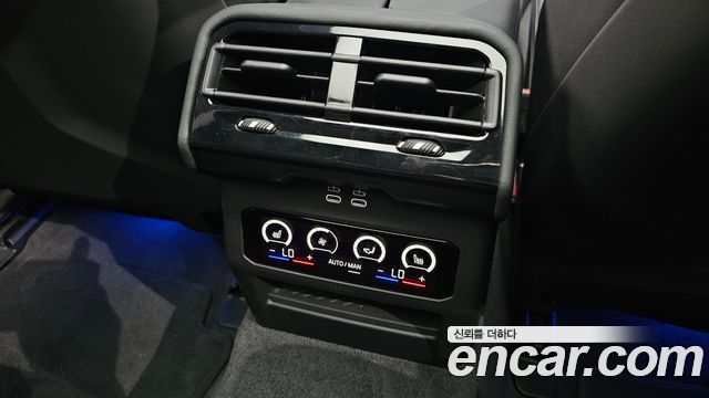 BMW M5 2026 — photo 34