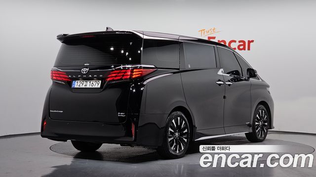 Toyota Alphard 2024 — photo 2
